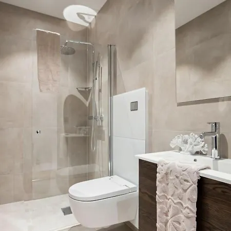 Center Exclusive In Bykronen