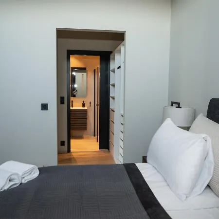 Apartment Center Exclusive In Bykronen